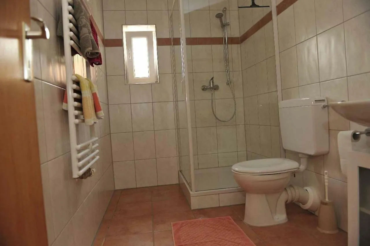 Pension Holzapfel Essing Guest house