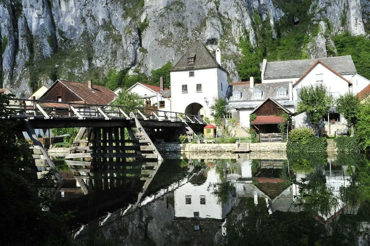 Pension Holzapfel Essing Germany